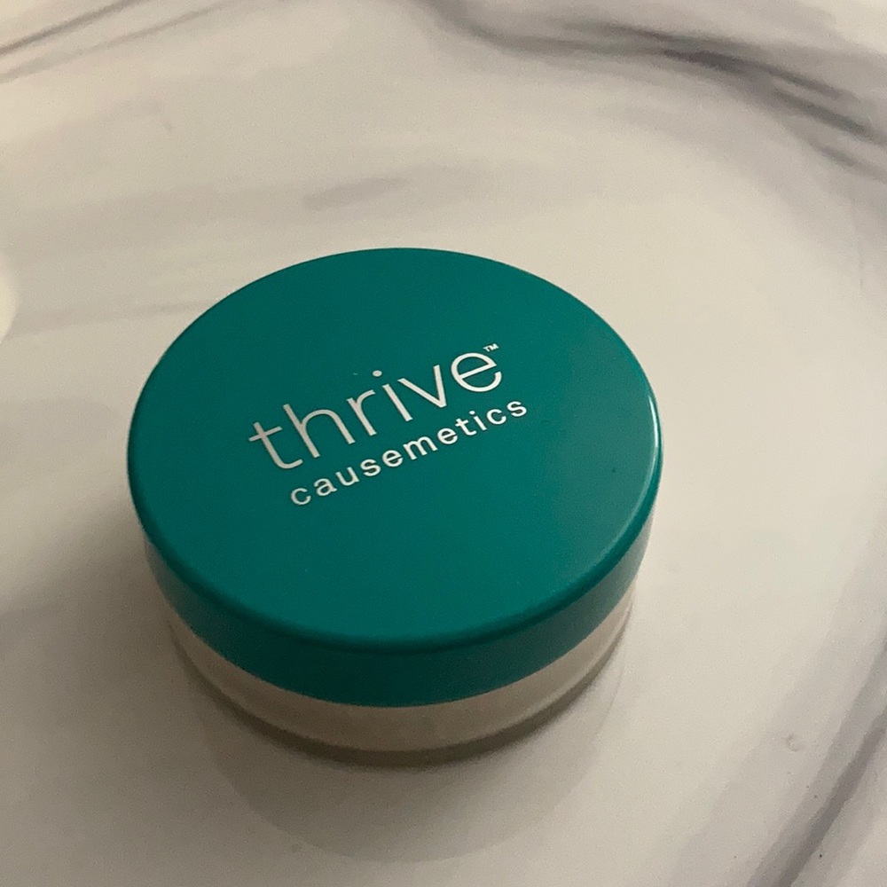 Thrive translucent powder